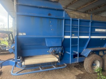 McIntosh Titan 800 feedout wagon 