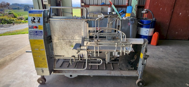 Peak Hill Sheep Handling Machine