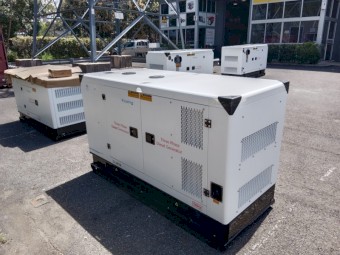31.5KVA Isuzu Powered Silenced Diesel Generator 415V