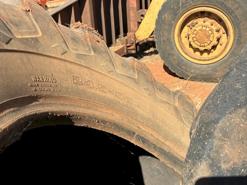 Tyres 24.5x32