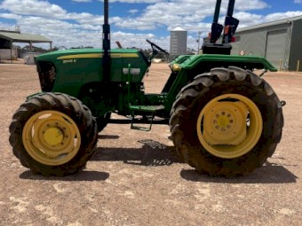 2011 John Deere 5045E Tractor