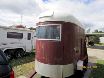 1988 Rowville Horse Float