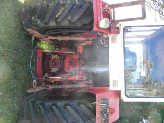 International 866 Tractor