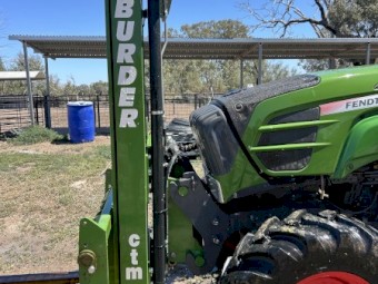 2017 Fendt 211P Tractor with Burder Forks