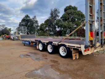 2007 Mack And Stepdeck trailer 