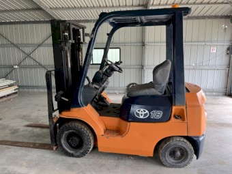1999 Petrol Toyota Forklift 42 7FG18