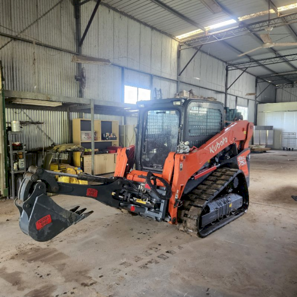 Virtually Unused 2020 Norm Engine Skewing Backhoe Arm with 300mm bucket - Model 7050 SH