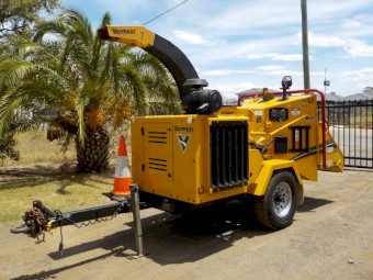 VERMEER BC1000XL 10" COMMERCIAL DIESEL WOOD CHIPPER