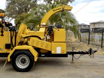 2017 VERMEER BC1200XL COMMERCIAL DIESEL 12" WOOD CHIPPER