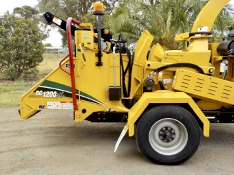 2017 VERMEER BC1200XL COMMERCIAL DIESEL 12" WOOD CHIPPER