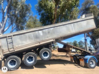 Tri Axle Farm Tipper Trailer