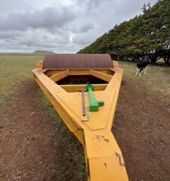 2012 New Holland T9.505 / 2021 Kiki Engineering Rock Roller