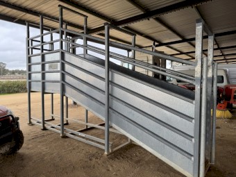 Norton Cattle Ramp 