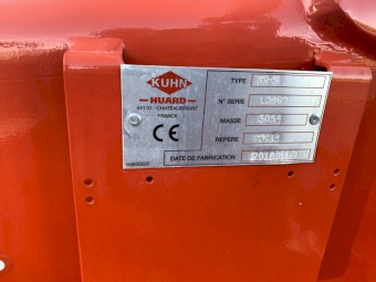 John Deere 6175M Tractor and Kuhn XM2 Offsets and Planter