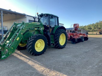 John Deere 6175M Tractor and Kuhn XM2 Offsets and Planter