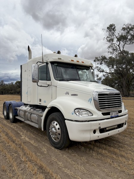 Freightliner Columbia