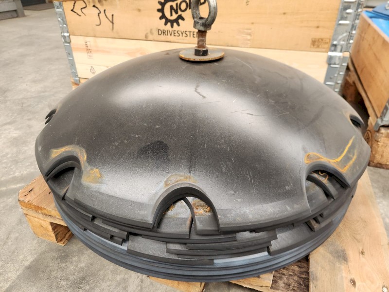 30-Inch Disc Scalloped & Plain Disc Plates (Combination).