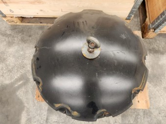 30-Inch Disc Scalloped & Plain Disc Plates (Combination).