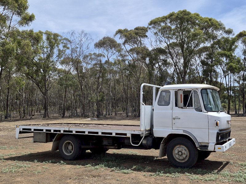 1979 Hino KL300 Tray Truck
