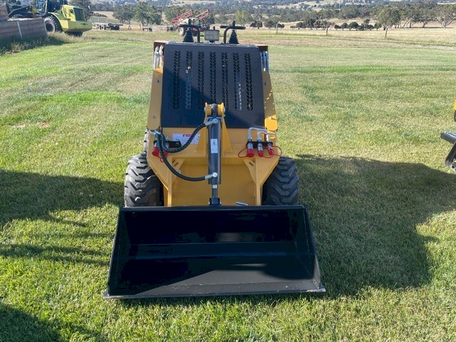 Fukai S460 Skid Steer Wheeled New 2025