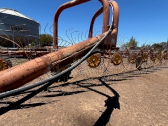 2002 Sitrex TR9 Hay Rake