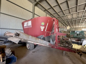 Jay Lor Feed Mixer 4425