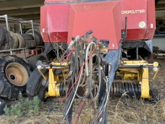 New Holland Baler BB940