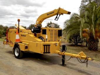 8/2015 VERMEER BC1800XL 170HP COMMERCIAL DIESEL 19" WOOD CHIPPER