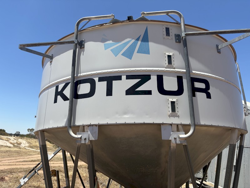 42 tonnes Fertiliser/Grain Bin