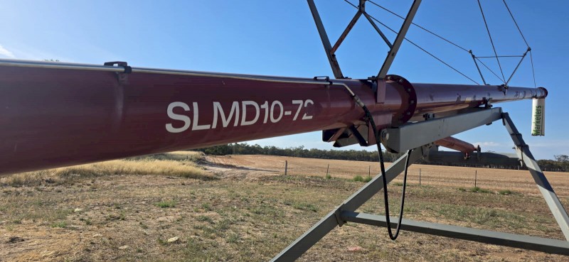 Swing Away Auger 2017  10 inch 72 ft long scissor lift 