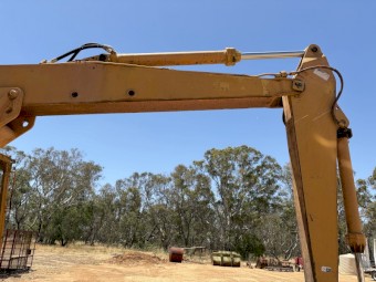 CAT 215 Excavator