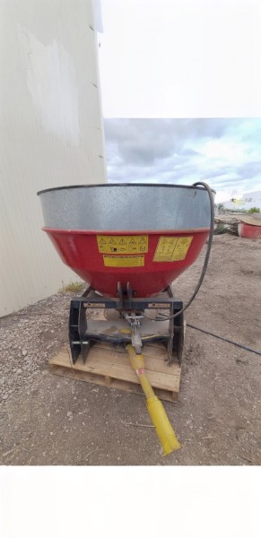 Fertilizer spreader 3 point Linkage