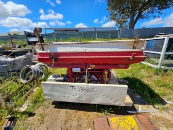 Lely Fertiliser Spreader - Ute Tray Setup