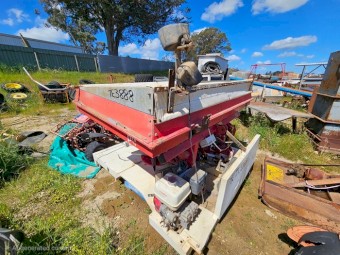 Lely Fertiliser Spreader - Ute Tray Setup