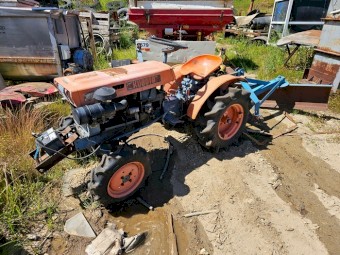 Kubota B6000 Tractor