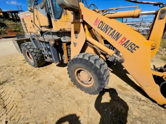 Mountain Raise MR920F Front End Loader