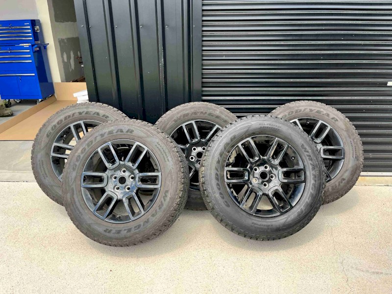 5 x RIMS & Tyres