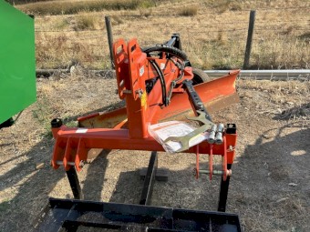 2025 challenge full hydraulic 7ft grader blade as new includes custom adapter to mount onto skidsteer 