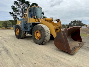 1997 Komatsu WA420-3A Front End Loader