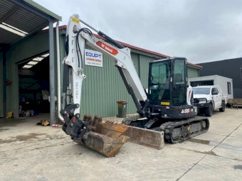 E55Z BOBCAT LONG ARM AND TILT HITCH