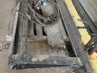 MacDon Windows to convert to Case IH or New Holland