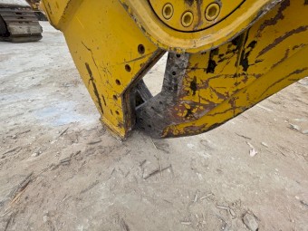 Hitachi ZX200 Excavator with Hydraulic Shear