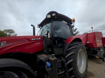 Case Maxxum CVT135 Tractor
