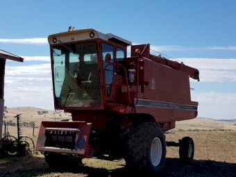 Case IH 1420 Harvester