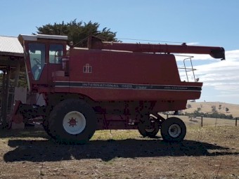 Case IH 1420 Harvester