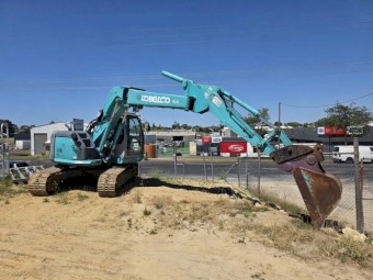 Kobelco 135SR Excavator