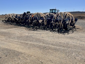 New Holland ST830 (Flexicoil)