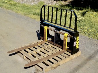 2022 DIGGA HEAVY DUTY SKID STEER PALLET FORK/FORKLIFT ATTACHMENT