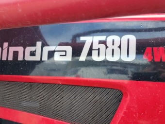 2020 Mahindra 7580 4WD tractor 2020 with 4 in bucket + Slasher + Ripper - 259 hrs ONLY
