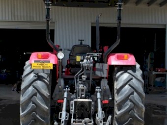 2020 Mahindra 7580 4WD tractor 2020 with 4in bucket + Slasher + Ripper